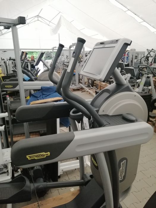 Орбитрек TechnoGym Vario 700 VISIOWEB Киев в наличии