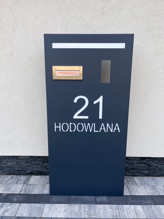 Słupek multimedialny box multifunkcyjny ogrodzeniowy