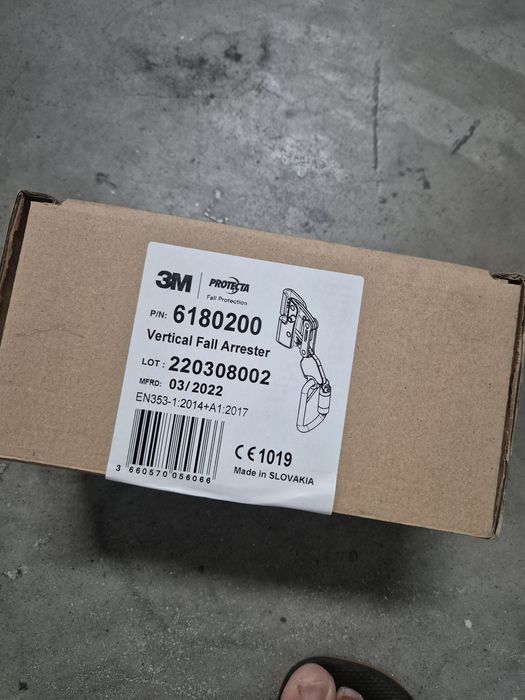 Arnês de segurança  3M  e sistema antiqueda retratil 3M tudo novo nunca usado dentro das caixas