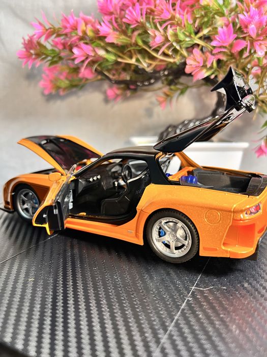 Модель 1:24 у стилі Mazda Rx-7 VeilSaide