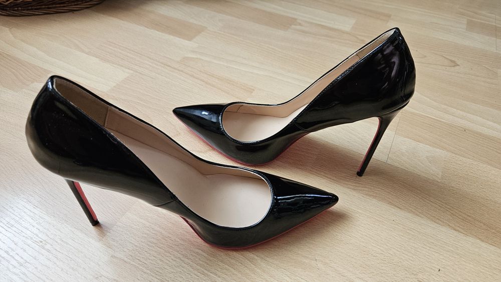 Szpilki nr 46 czarne lakierki - nowe