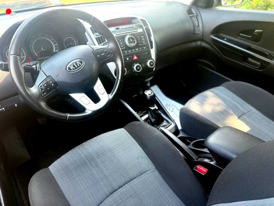 Kia ceed 2010rok  1.6 benzyna 150tyś