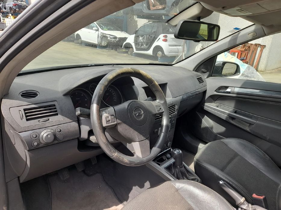 Para peças OPEL Astra H Caravan (L35)