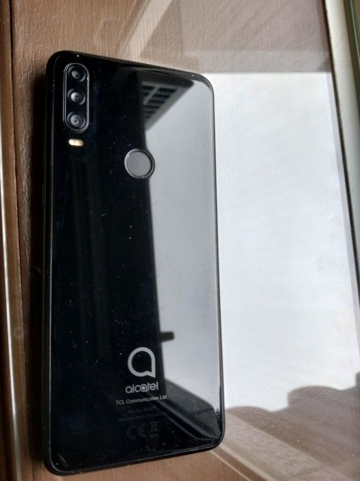 Alcatel 3 X 2019 usado