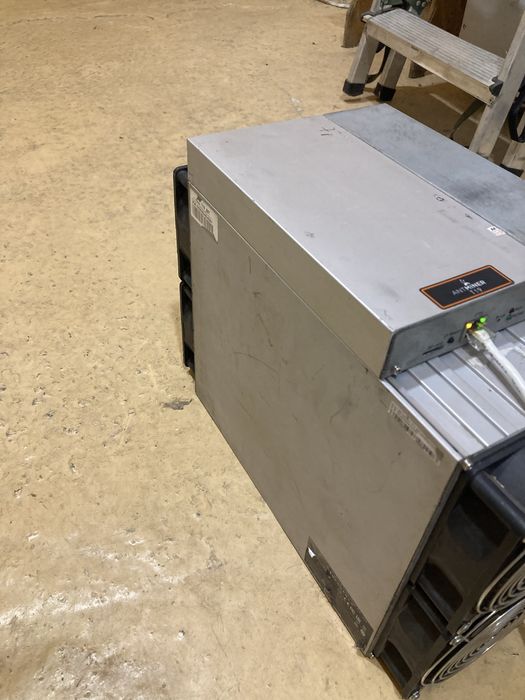 Аsic-майнер Bitmain Antminer T19 95 Th/s