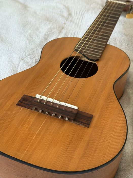 Гитара/гиталеле Yamaha GL1