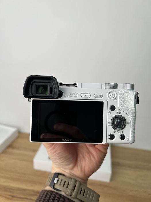 Sony a6000 kit 16–50 | Повний комплект | Без дефектів