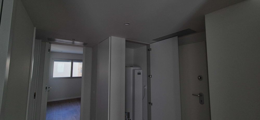 Quarto para estudantes/mestrados na Rua de Camões, junto Metro da Trindade