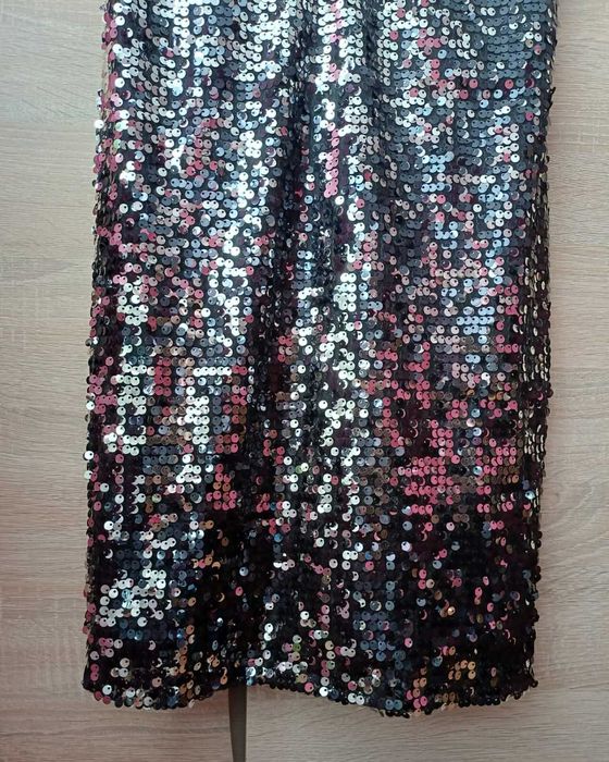 Cekinowa sukienka r. M