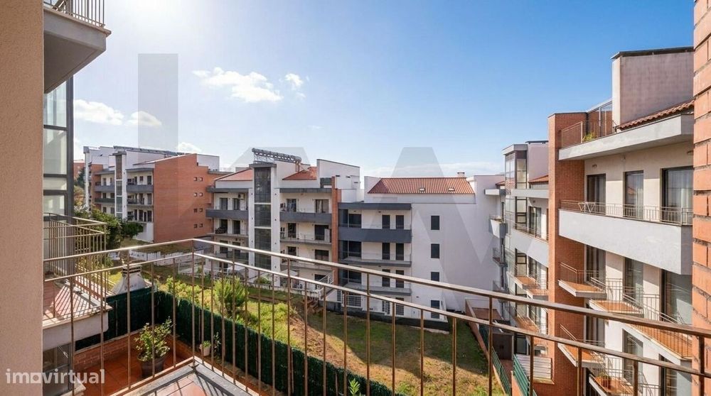 T2 Quinta da Borleteira: Luminosidade, Áreas Generosas e Garagem Box