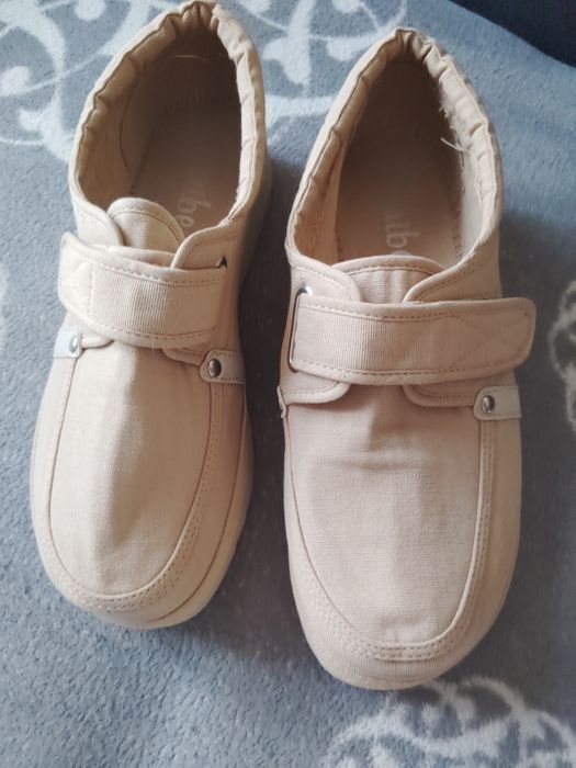 Buty damskie materiałowe 37