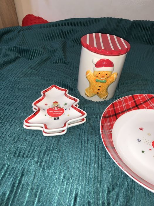 Zestaw naczyń z motywem świątecznym Florina