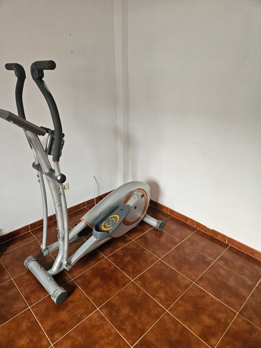 Máquina de Cardio e Manutenção Física – Excelente Estado