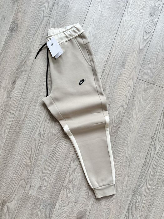 Штани Nike Tech Fleece