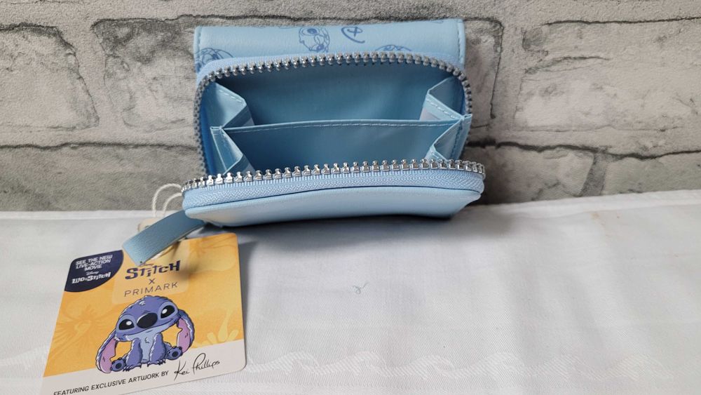 Portfel Disney Stitch z niebieskiej skóry ekologicznej PRIMARK