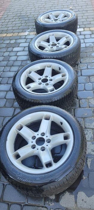 Felgi z oponami zimowymi