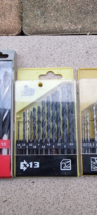 Wiertła do wiertarki nowe