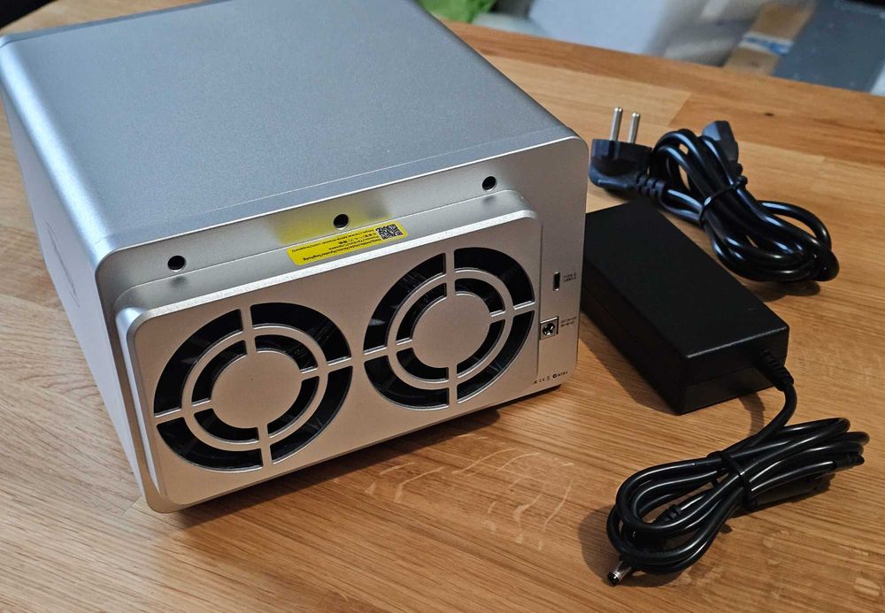 DAS TerraMaster D5-300 | 5x HDD / SSD | RAID | USB-C | Stan idealny