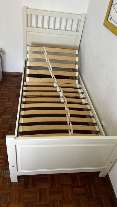 Cama solteiro IKEA 90 x 200 cm disponível