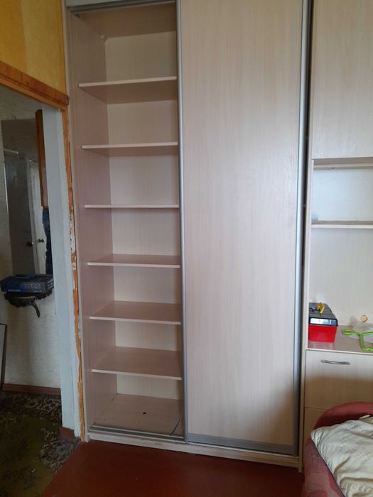 Продам шкаф купе   б/у