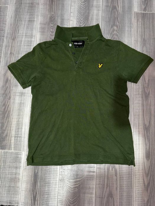 Продам футболку Lyle & Scott в гарному стані.
