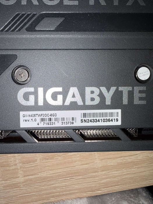 Відеокарта RTX 4060 Ti 8GB Gigabyte WindForce |  стан майже нованова