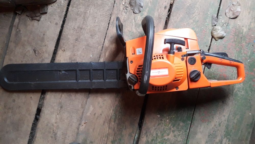 Бензопила рабочая