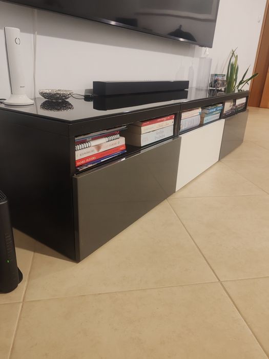 Móvel TV em bom estado