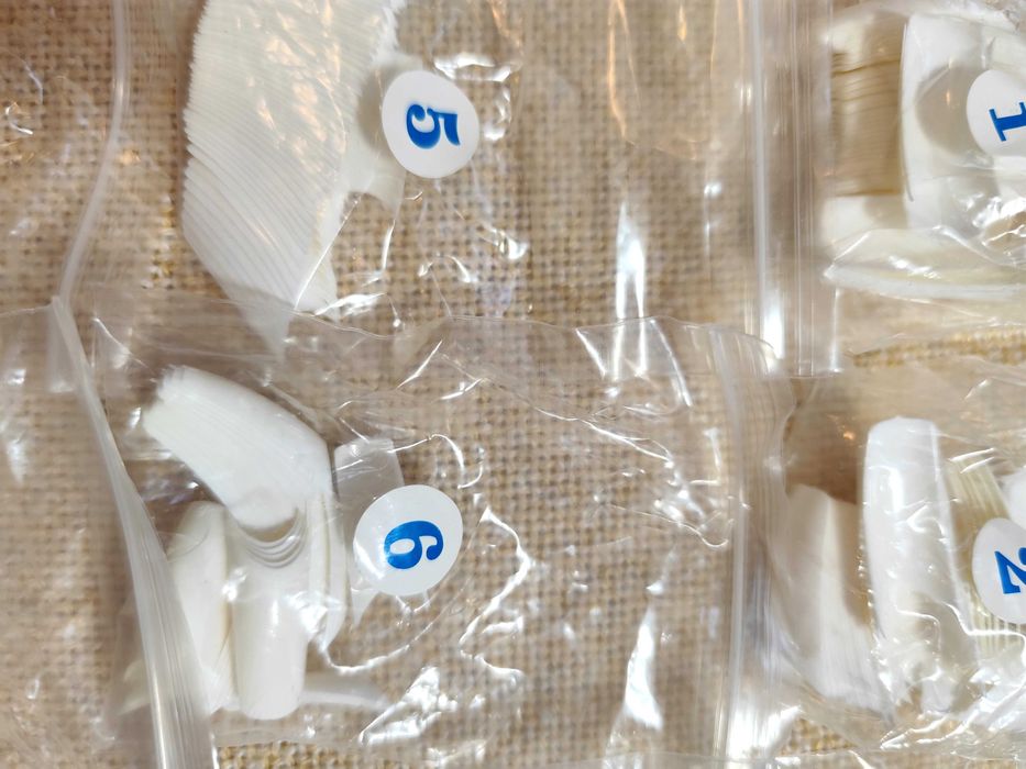 Tipsy do przedłużania paznokci opakowanie