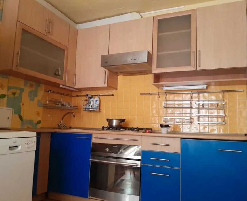 Продається 3-и кімнатна квартира  вул. ТОВАРИСЬКА 3/10