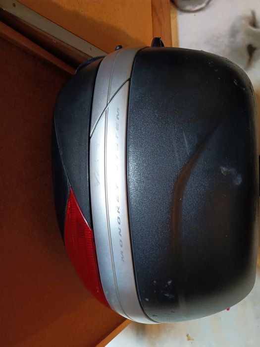 Top case Givi V46 + base monokey