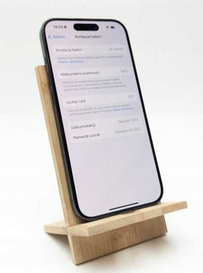 Smartfon Apple iPhone 15 Pro 8 GB / 1 TB czarny