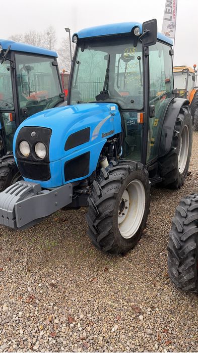 Wynajem ciągnika sadowniczego