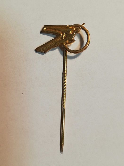 Vendo pins de lapela e outros pins vintage desde 5 euros