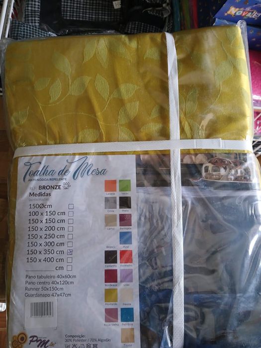 Toalhas de mesa anti-nódoa