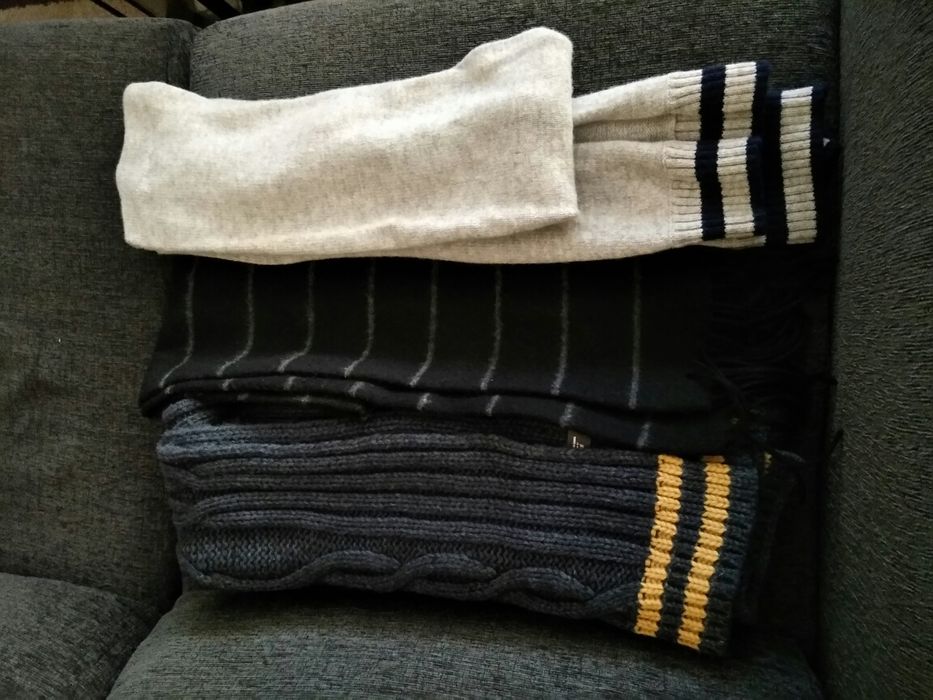 Acessórios homem (gorros, cachecóis, luvas e pulseiras)