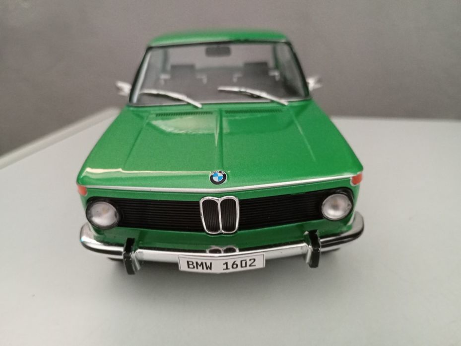 Miniaturas de carros 1.18