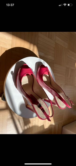 Sandały na platformie Zara