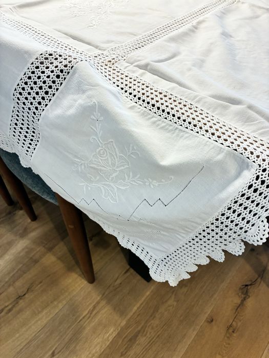 Toalha portuguesa branca de algodão bordado
