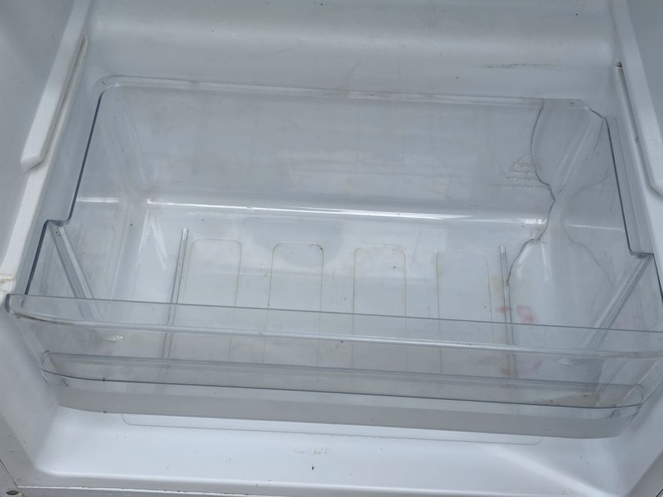 Холодильник Smart BRM210-W, двокамерний, 204л