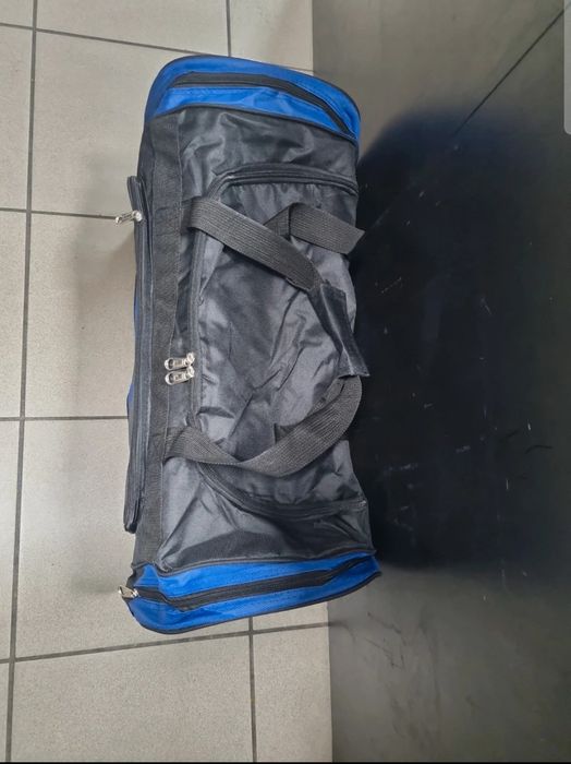 Niebiesko-czarna torba podróżna 120L