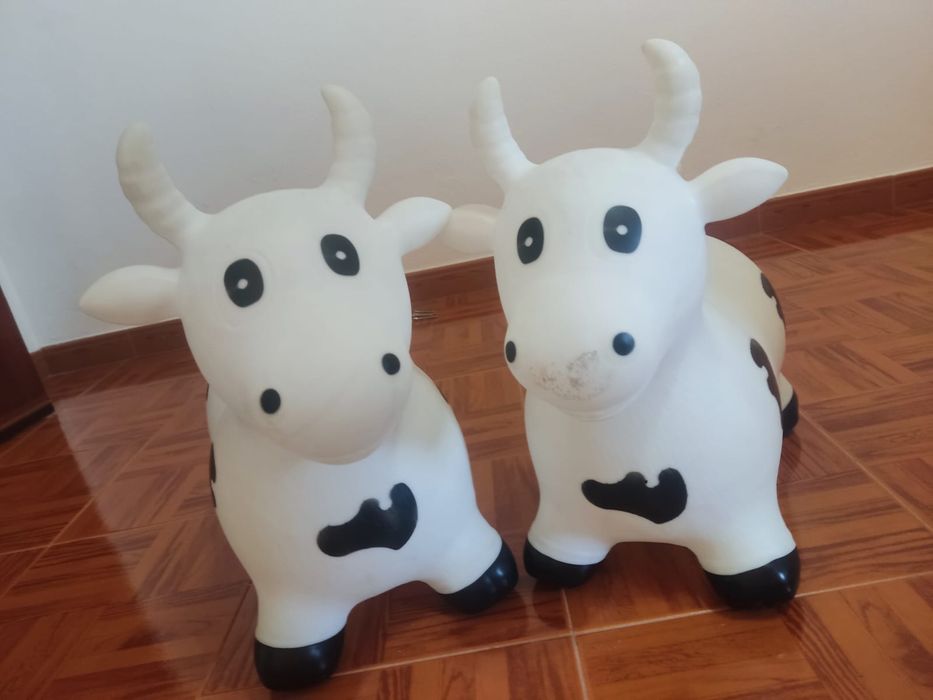 Vaca de brinquedo inflável