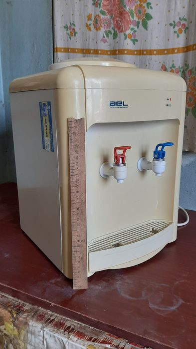 Кулер для бутылированой  воды, Бутыли.