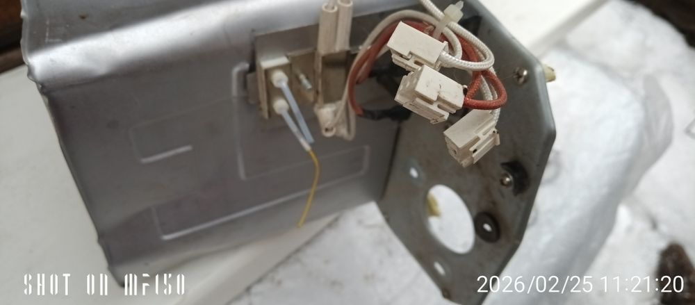 Хлібопічка Saturn б/в