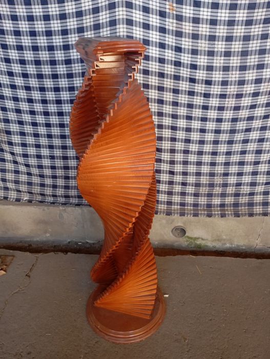 Vendo esta peça muita bonita bom estado