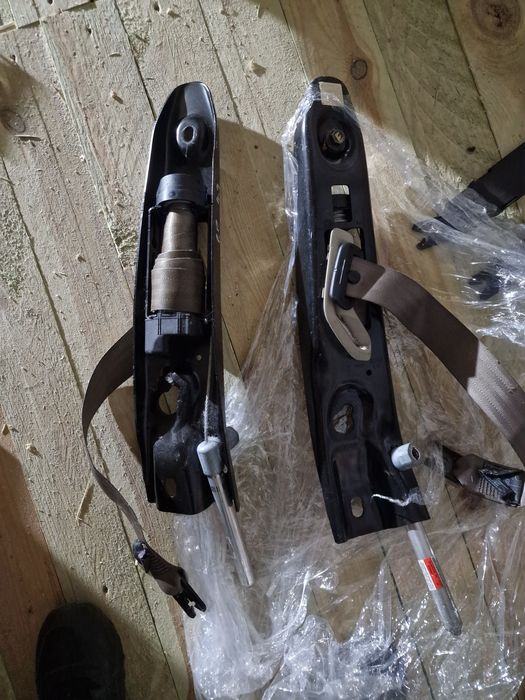 Volvo XC90 pasy bezpieczeństwa przód. Sprawne.