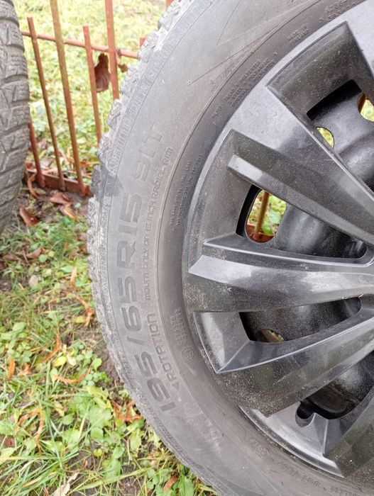 guma demesesona z dyskami od Mazdy 6  M+S 195/65 R15