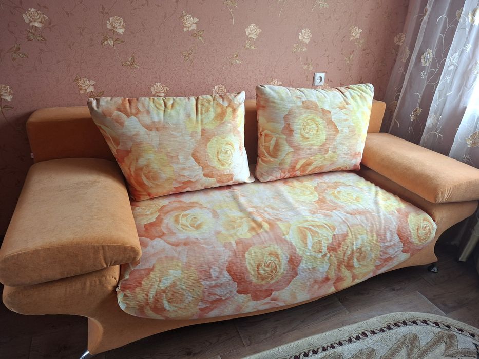 Продам розкладний диван