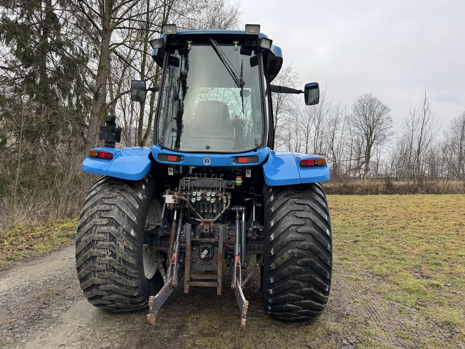 New Holland TV140