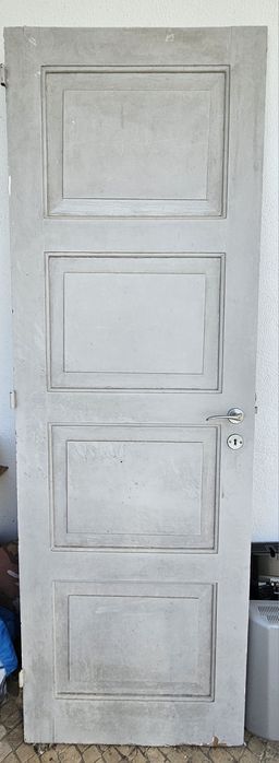 Porta de madeira antiga.